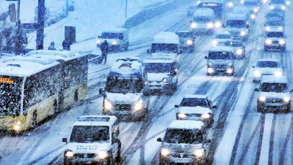 Eleştiri Baki İse, Linç Zayi Olur